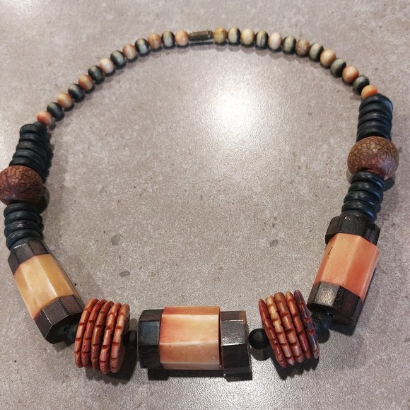 Women's Multi-Beads/Stone & Multi-Colors Stones Statement Necklace - NWOT - Picture 6 of 7